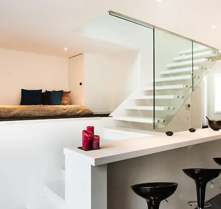 Apartment Jardin Public *