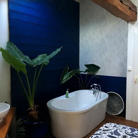 Apartment Jardin Public *